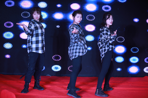 大禹漢光2018年“同心同行，共創(chuàng)未來”主題年會(huì)圓滿成功