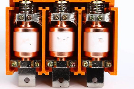 高壓真空開關(guān)管出現(xiàn)黃斑，這幾點(diǎn)原因需掌握！