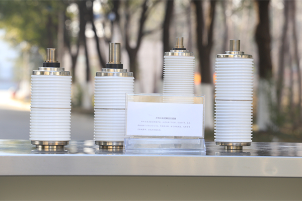 真空開關(guān)管絕緣外殼采用玻璃材料，優(yōu)勢多多！